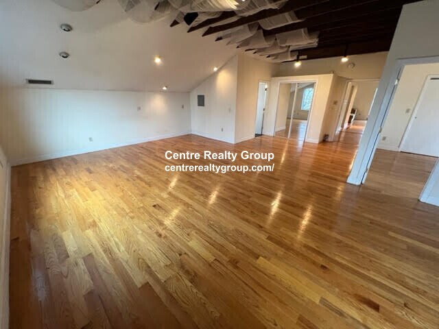 Building Photo - 184 Austin St