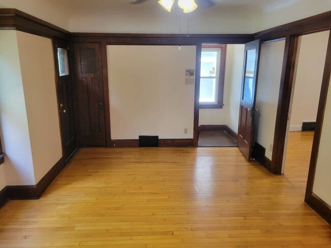Building Photo - 3716N17thY
