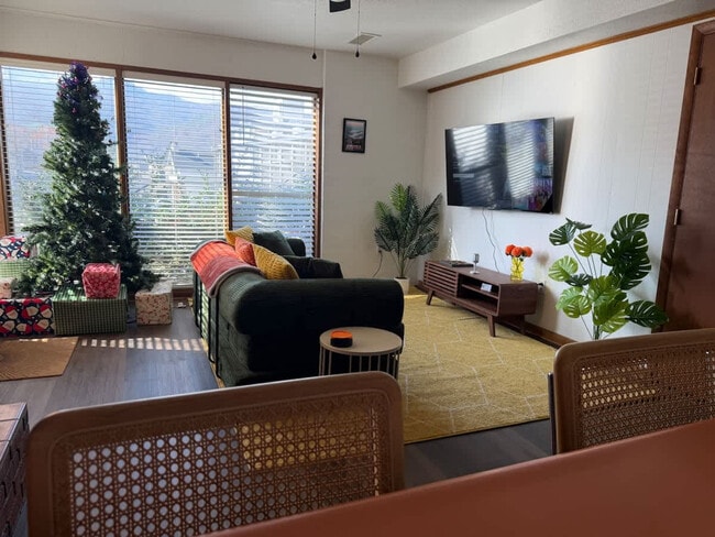 Building Photo - 157 W Holly Ridge Rd