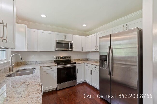 Building Photo - 342 Water Oak Dr