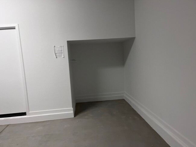 Building Photo - COMING SOON! TOWN HOME WITH COMMUNITY POOL...