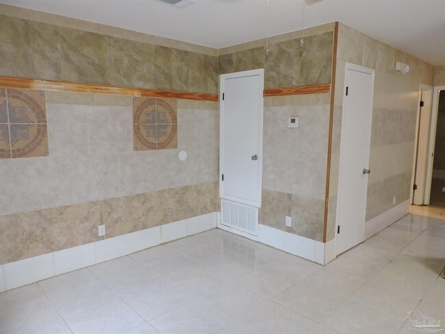 Building Photo - 1327 Jasma Ln