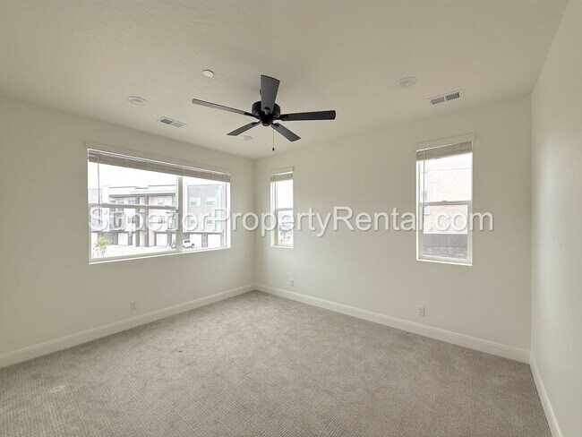 Building Photo - 5801 S Garnet Dr