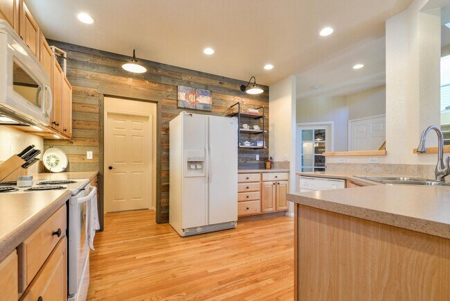 Building Photo - 2 Bedroom 2 Bath home in Observatory Village