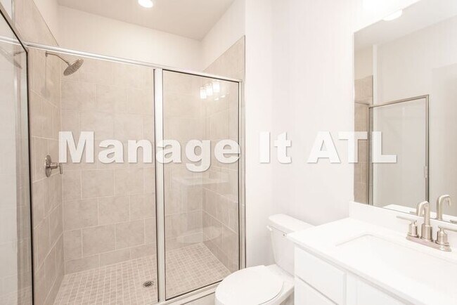 Building Photo - Brand new townhome in Chamblee