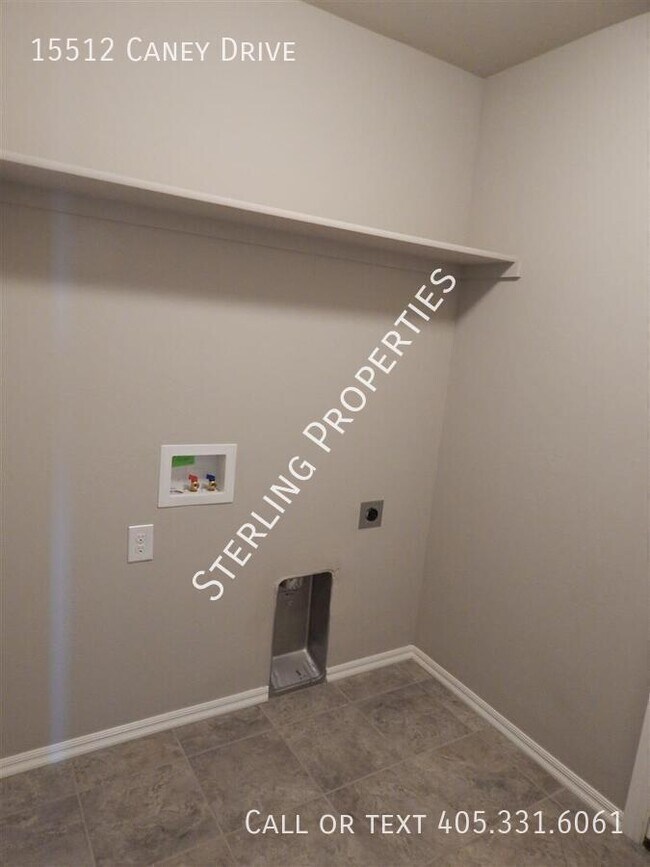 Building Photo - 15512 Caney Dr