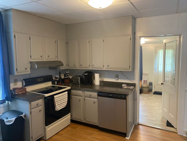 Building Photo - 3 Bedroom, 2 Bath Home in Manheim - Fenced...