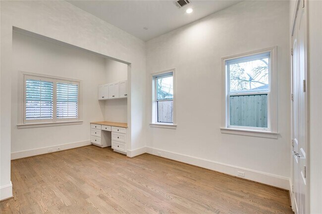 Building Photo - 3302 Elmridge St