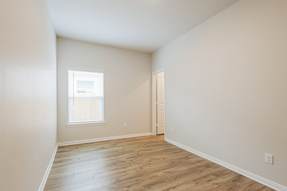 Building Photo - 16455 Hill Dr