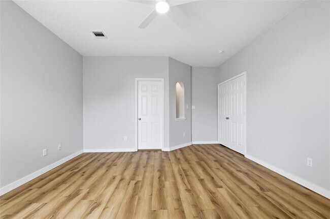 Building Photo - 3901 Whitey Ford Way