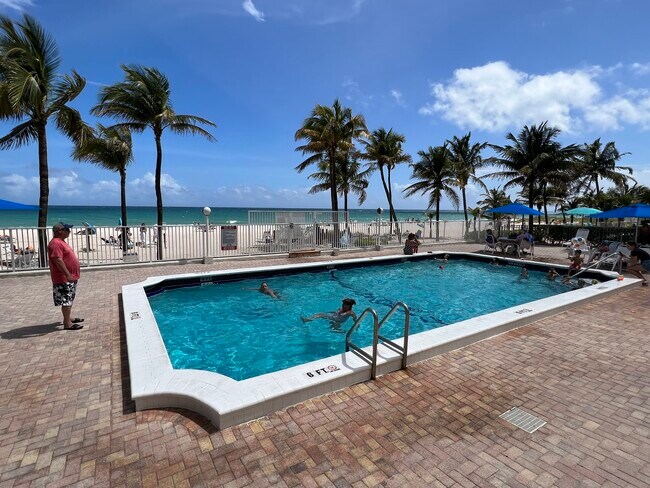 Building Photo - 1000 S Ocean Blvd