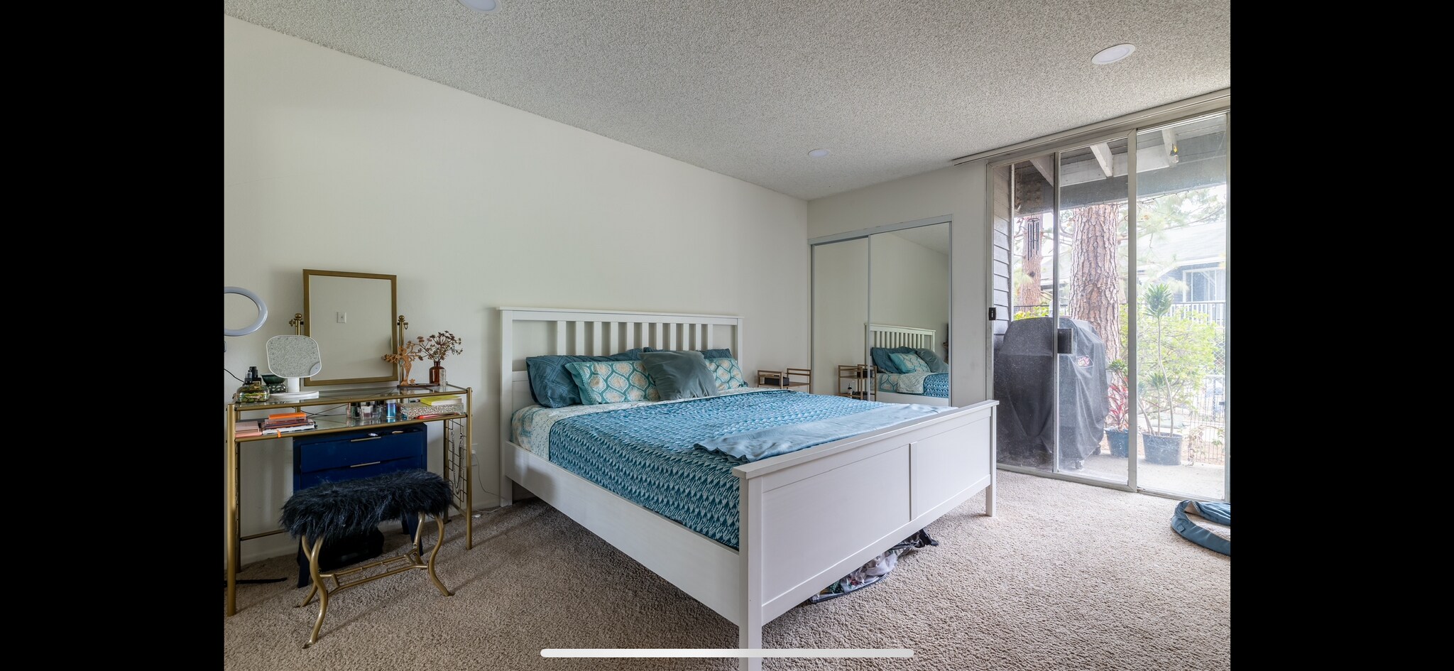 Building Photo - 25335 Pine Creek Ln