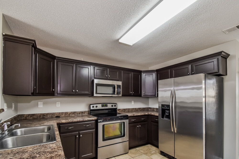 Building Photo - 7868 Ridgedale Dr