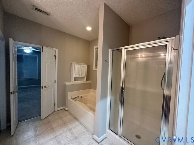 Building Photo - 5442 Fuller Dr