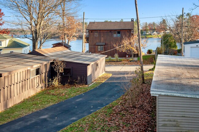 Building Photo - 2 A Cedar Dr