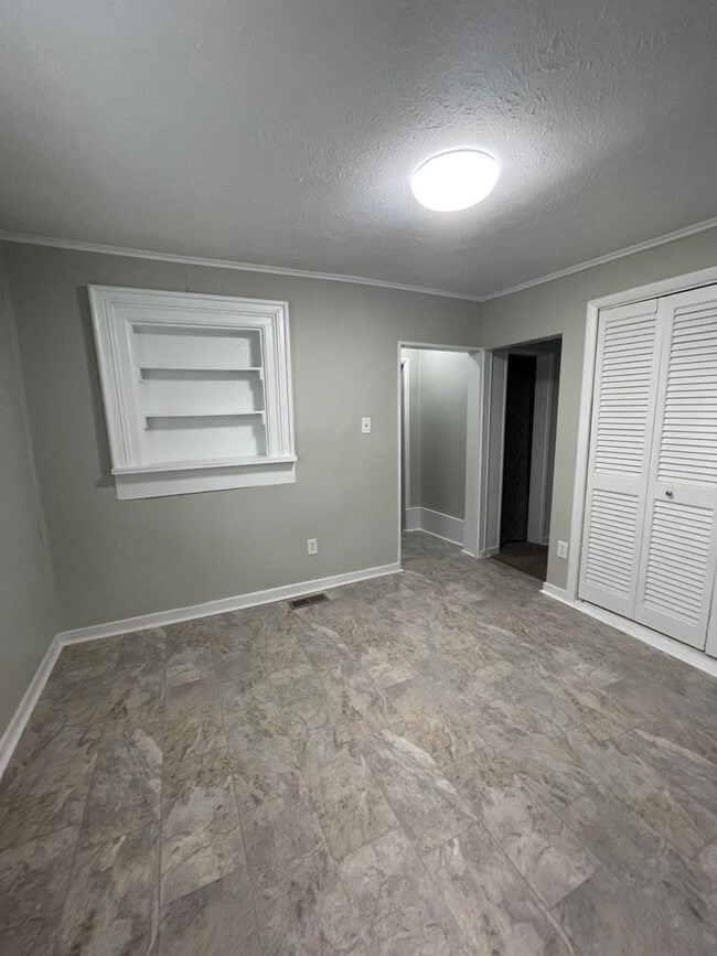 Building Photo - 1219-1221 Morton St--HBS