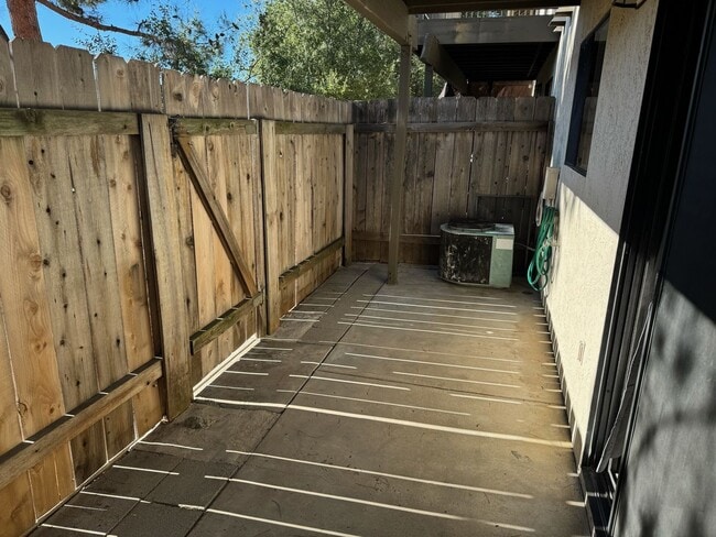 Building Photo - UPDATED 3BR/1.5BA CONDO in ALPINE availabl...
