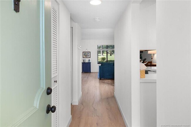 Building Photo - 5111 SE Miles Grant Rd