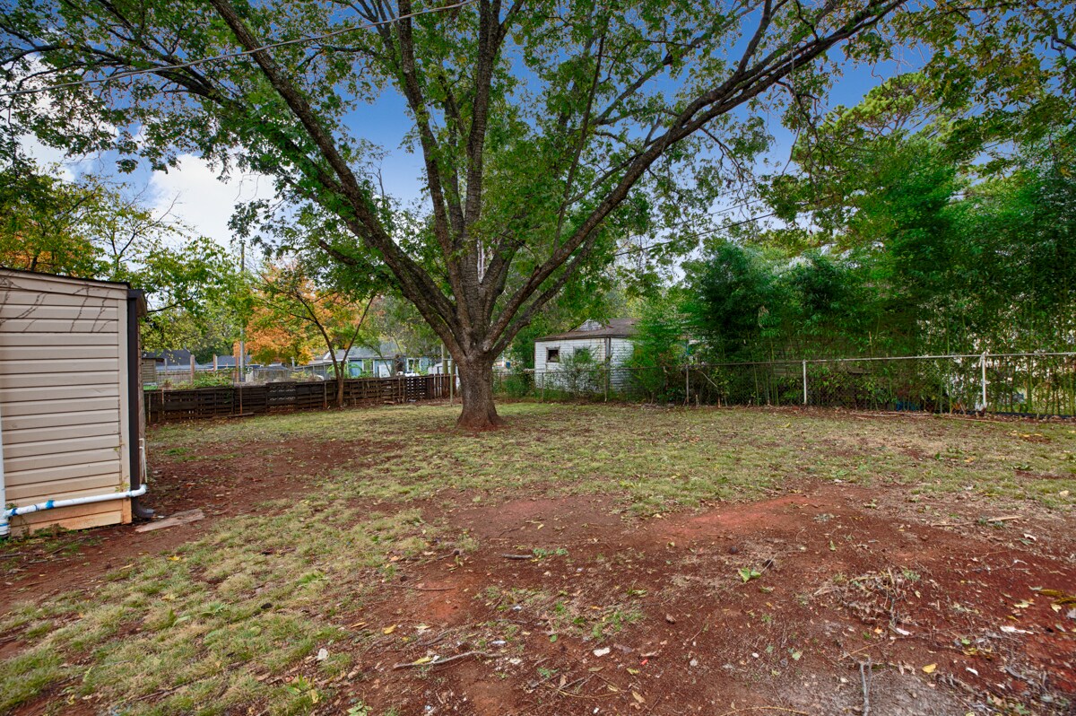 Building Photo - 4304 9th Ave SW