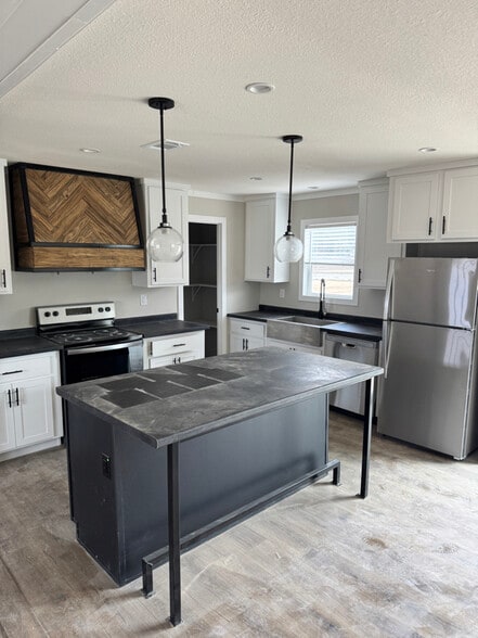 Building Photo - 312 Patriot Ln