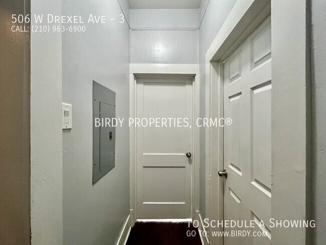 Building Photo - 506 W Drexel Ave