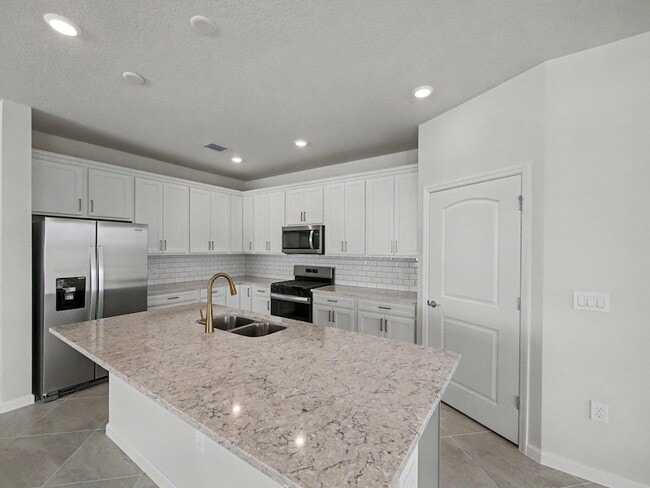 Building Photo - 14172 SW Incarnadine Ln