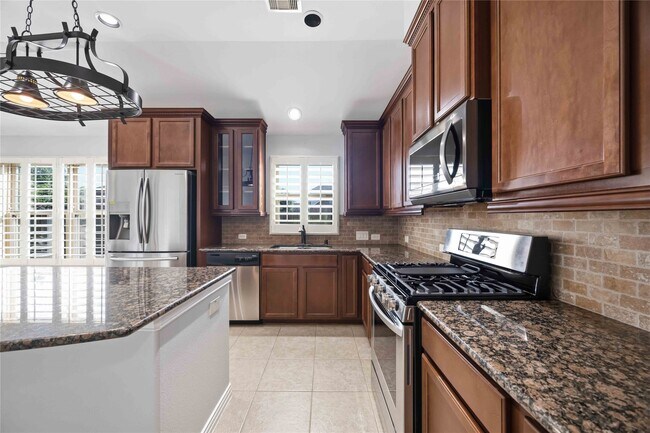 Building Photo - 601 Dunlavy Ln