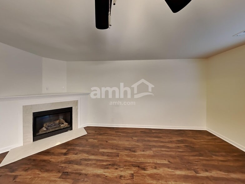 Building Photo - 3501 Chandler Cove Way