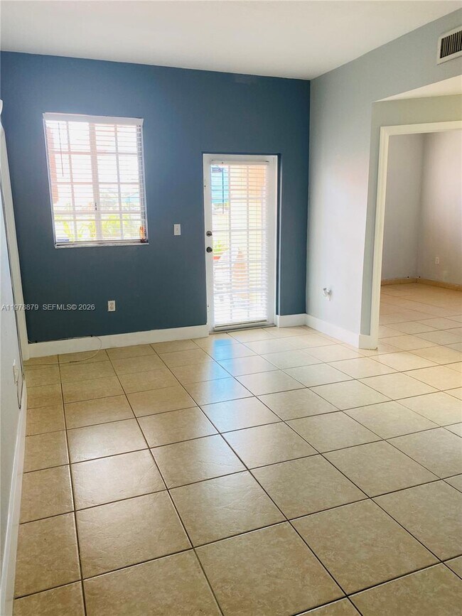 Building Photo - 17415 NW 75th Pl