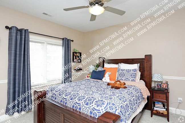 Building Photo - 14105 Airline Ave