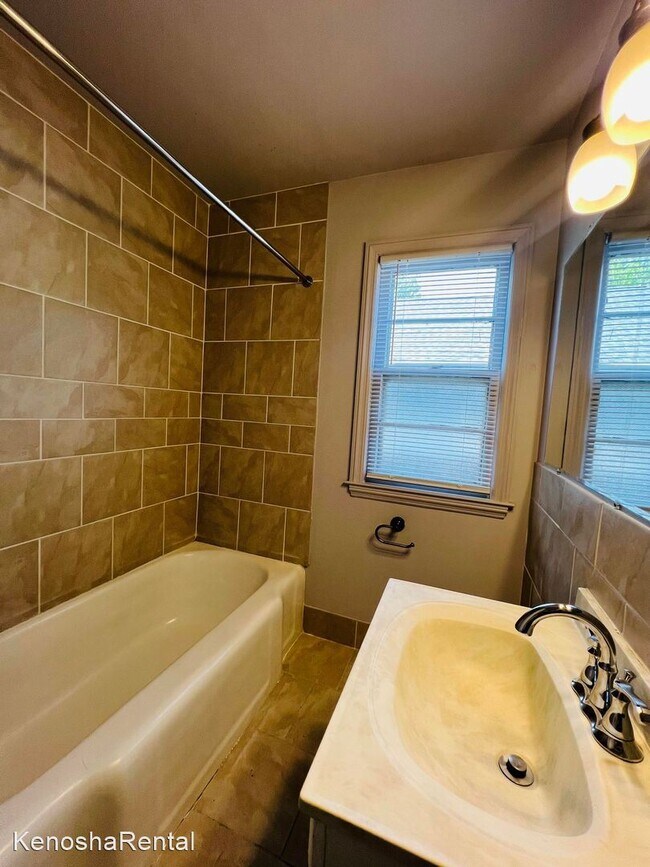 Building Photo - 3 br, 2 bath House - 5015 29th Avenue