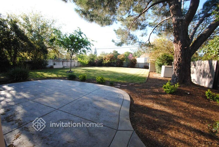Building Photo - 6900 Pin Oak Ct