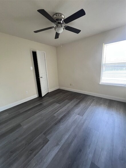 Building Photo - 13728 Village Vista Dr