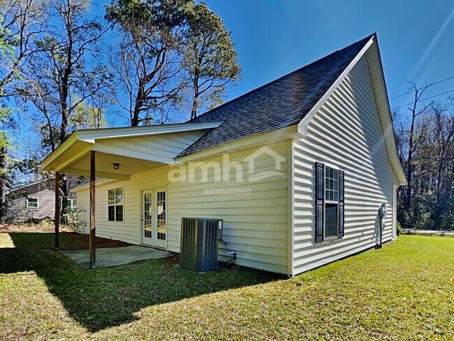 Building Photo - 213 White St