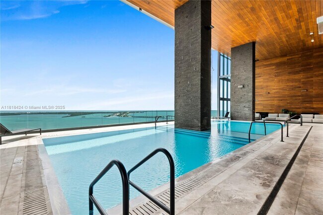Building Photo - 1451 Brickell Ave