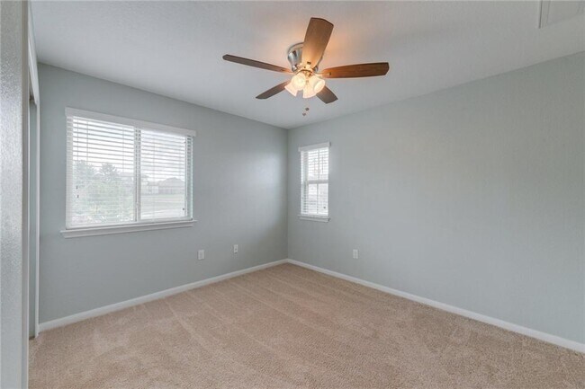 Building Photo - 113 Checkerspot Ct