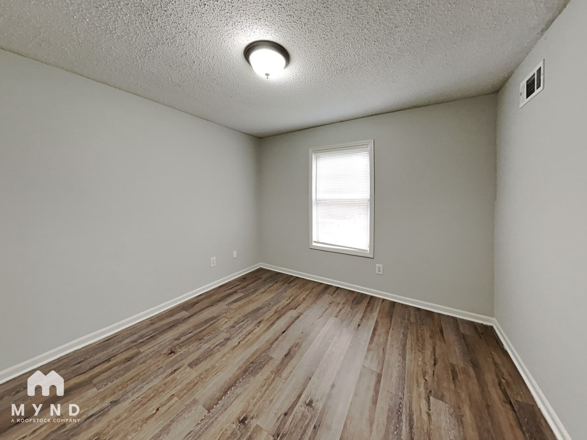 Building Photo - 2061 Coral Hills Dr