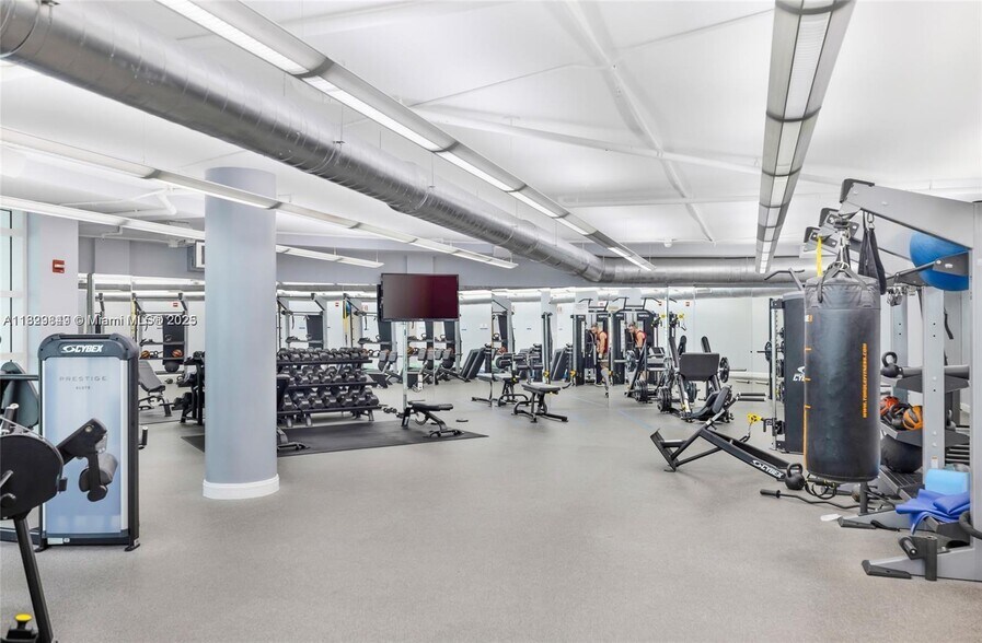 Building Photo - 244 Biscayne Blvd