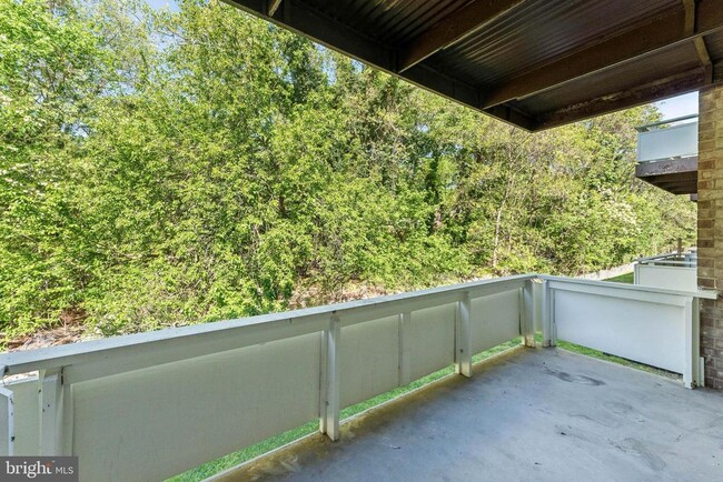 Building Photo - 575 Wilson Bridge Dr