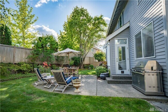 Building Photo - 4 Bedroom Plus Office Sammamish/Issaquah