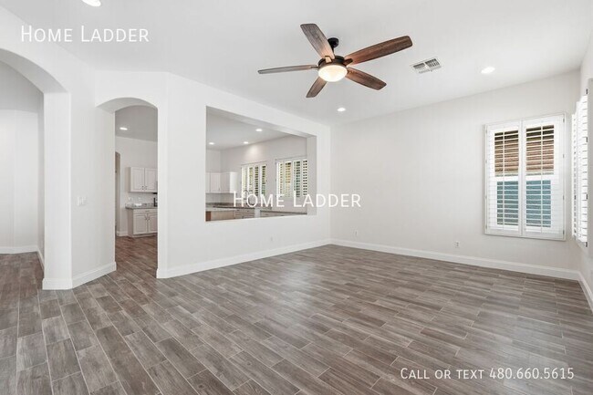 Building Photo - 5080 S McClelland Dr
