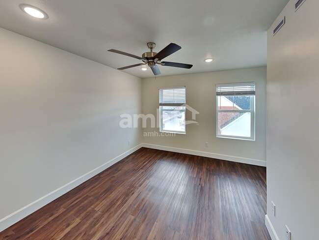 Building Photo - 6082 S Jordan Pkwy W