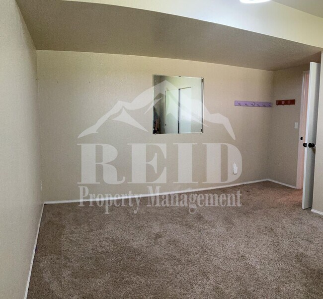 Building Photo - SILVERDALE - 4BED 3 BATH HOME HEART OF SILVERDALE