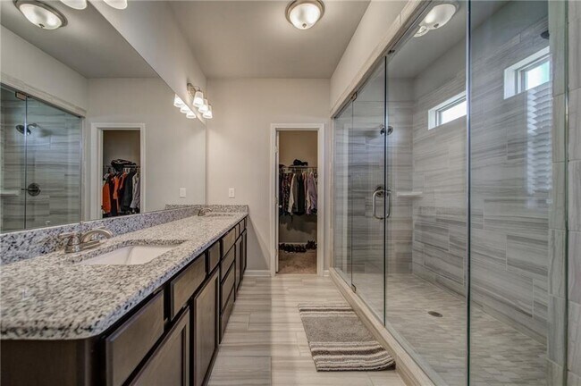 Building Photo - 7661 Silk Tree Pointe