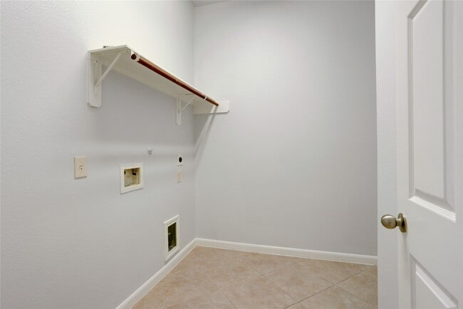 Building Photo - 13612 Summer Cloud Ln