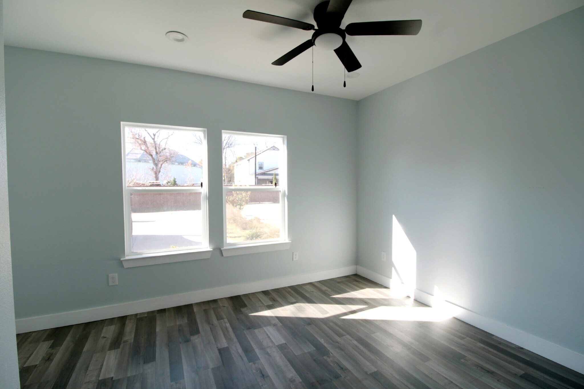 Building Photo - 7502 Sandle St