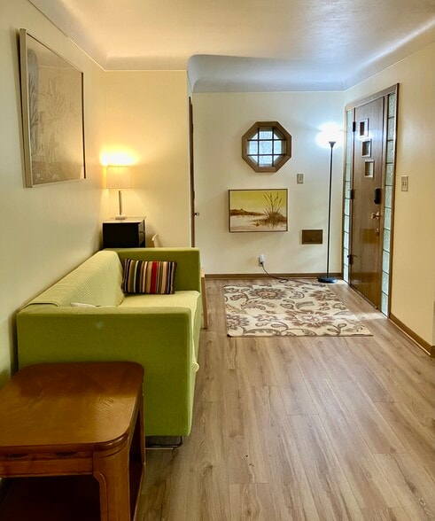 Building Photo - 2381 Buford Ave