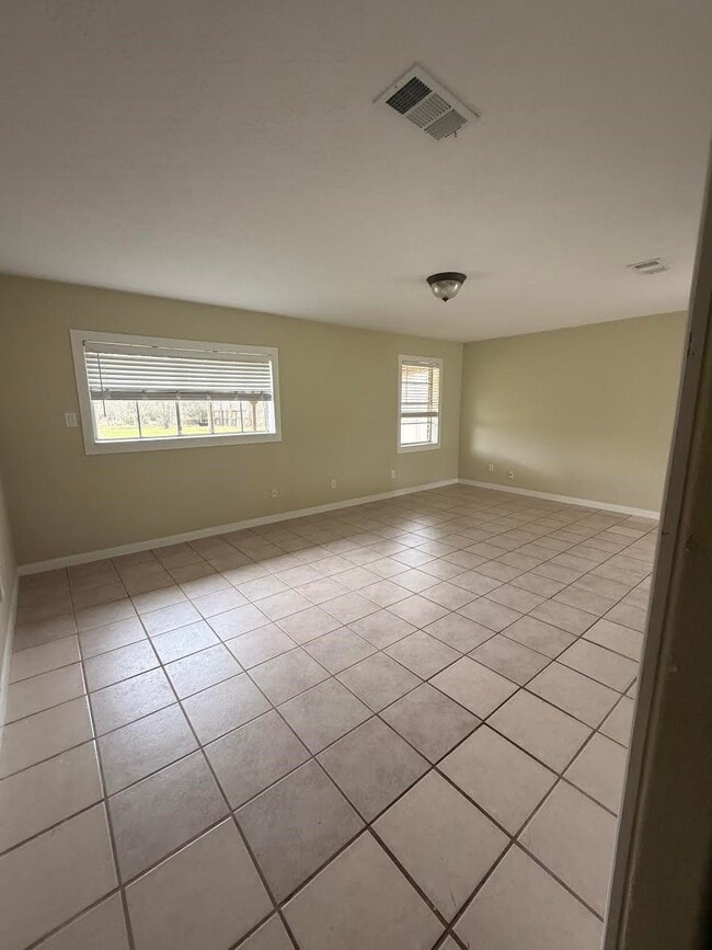 Building Photo - 15915 Indian Springs Trail