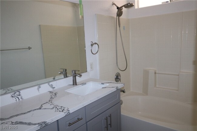 Building Photo - 4069 Vicenta Ct