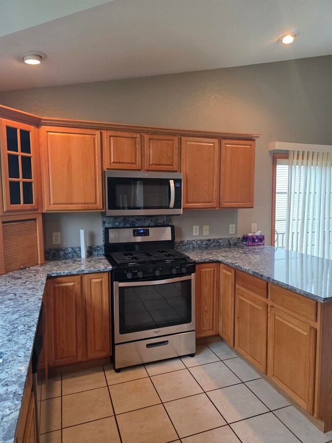 Building Photo - 3177 Bookham Dr